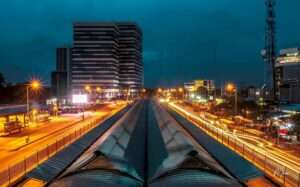 Bus_rapid_transit_in_Dar_es_Salaam,_Tanzania.jpg4